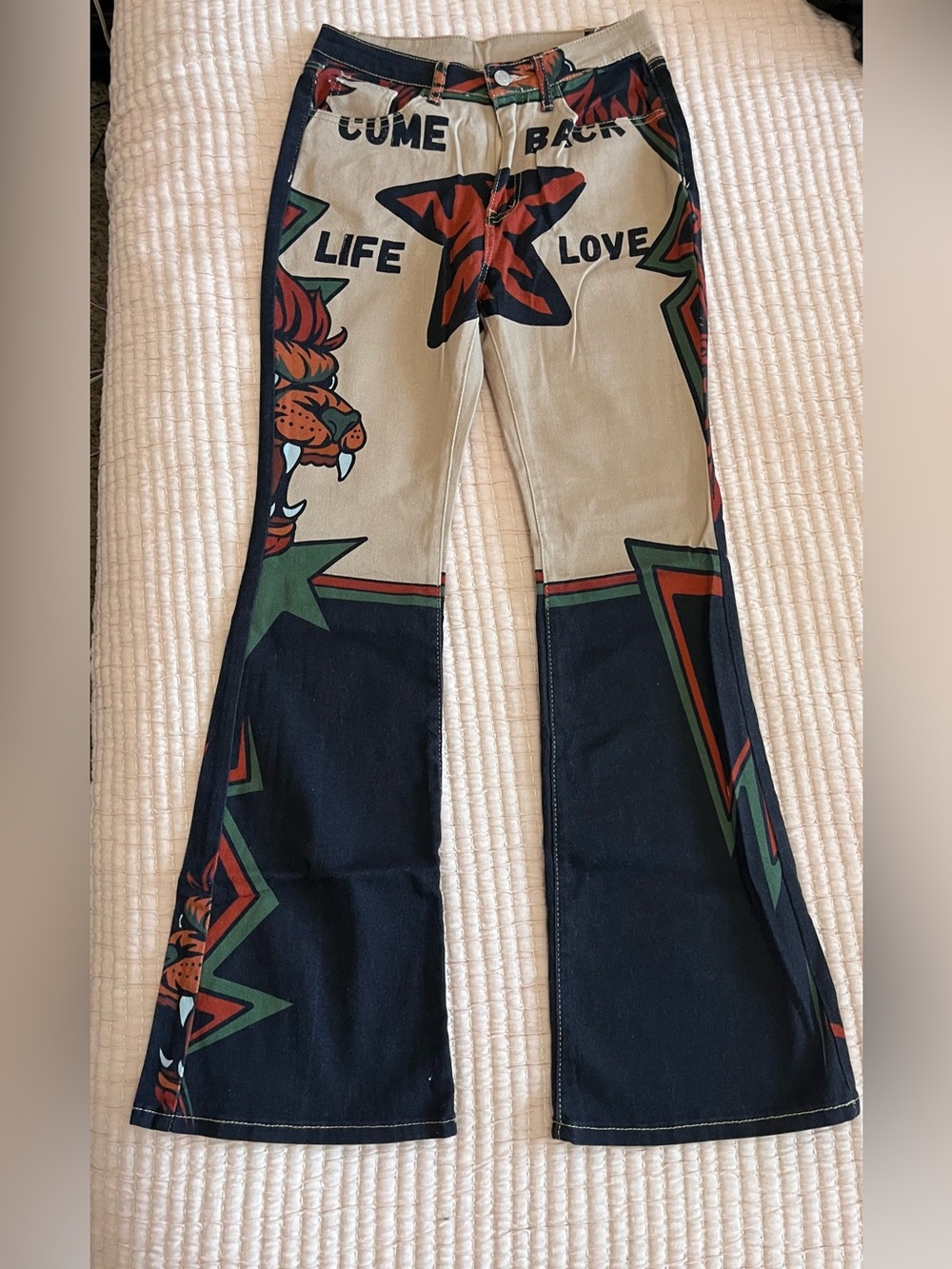 New Graphic Lion Print Flare Jeans Come Back Life Love Star 26 rock grunge